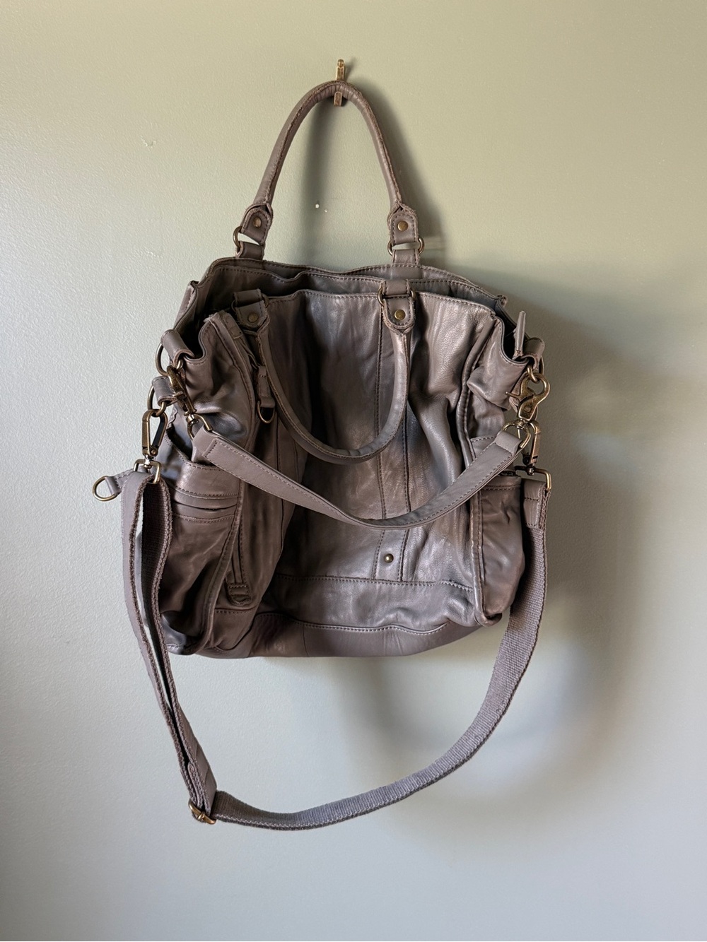 Anthropologie Leather Satchel - Bica Cheia